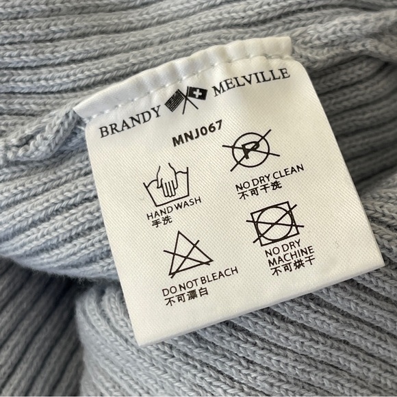 Brandy Melville Sweater Light Blue Cropped Long Sleeve V-Neck One Size - Picture 10 of 11